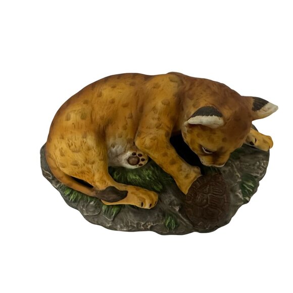 Lion Cub & Tortoise Masterpiece Porcelain Figurine Homco 1985 Handpainted Decor - Picture 3 of 11